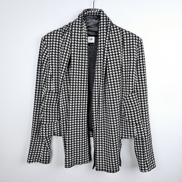 CAbi #3904 Black & White Houndstooth Knit Jacket Blazer Waterfall Open Shawl - Picture 3 of 9